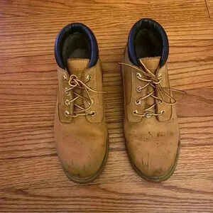 Timberland Women's Nellie Waterproof Chukka Size 8